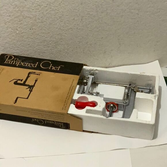 The Pampered Chef Silver Red Stainless Steel Apple Potato Peeler Corer Slicer - Picture 1 of 4